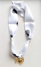 Load image into Gallery viewer, Vintage Bow Black Heart Scarf Necklace