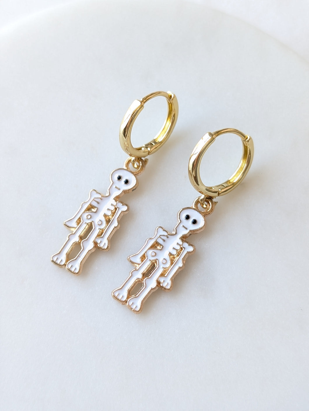 Skeleton Huggies