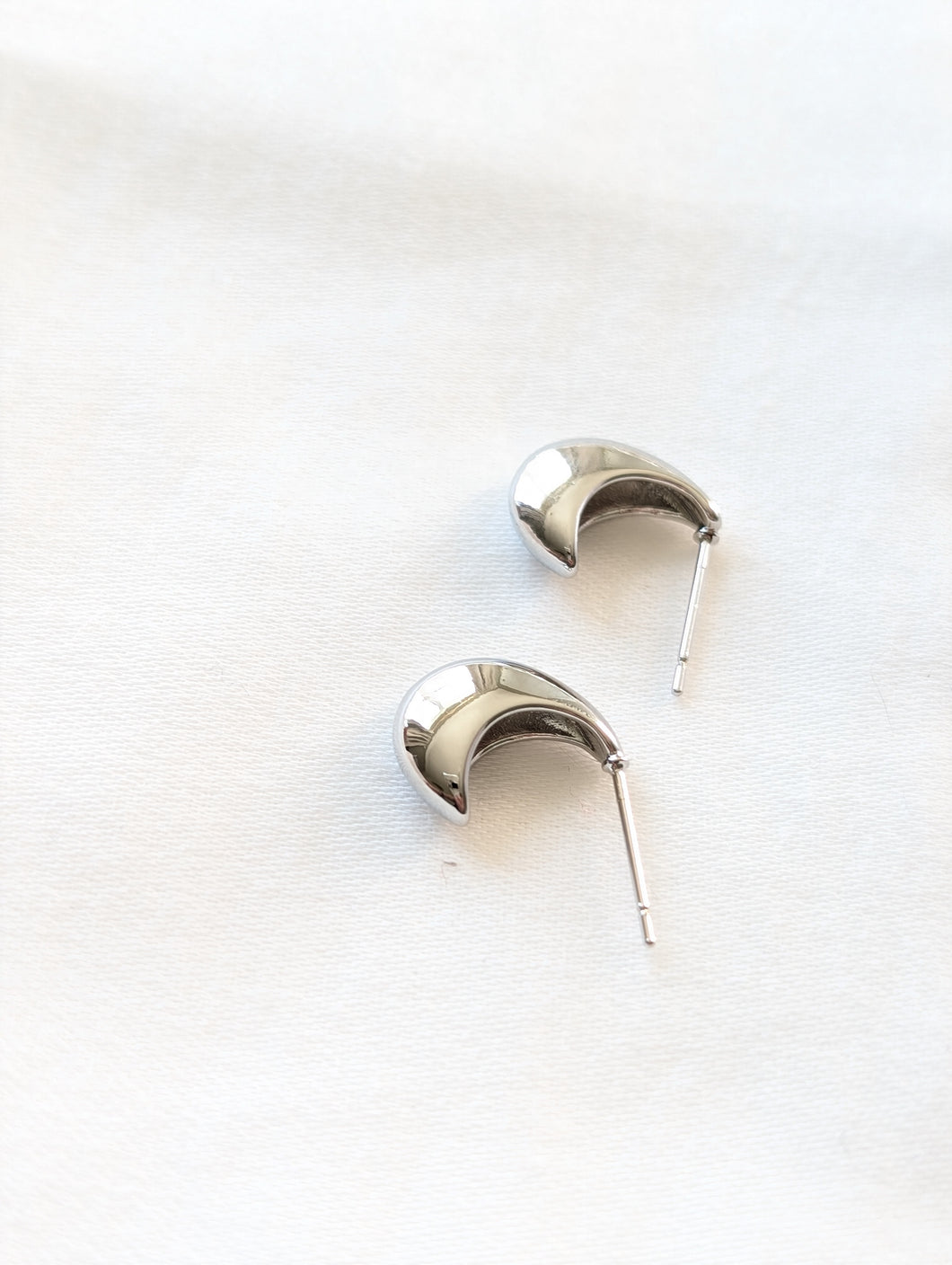 Chunky Swoop Studs