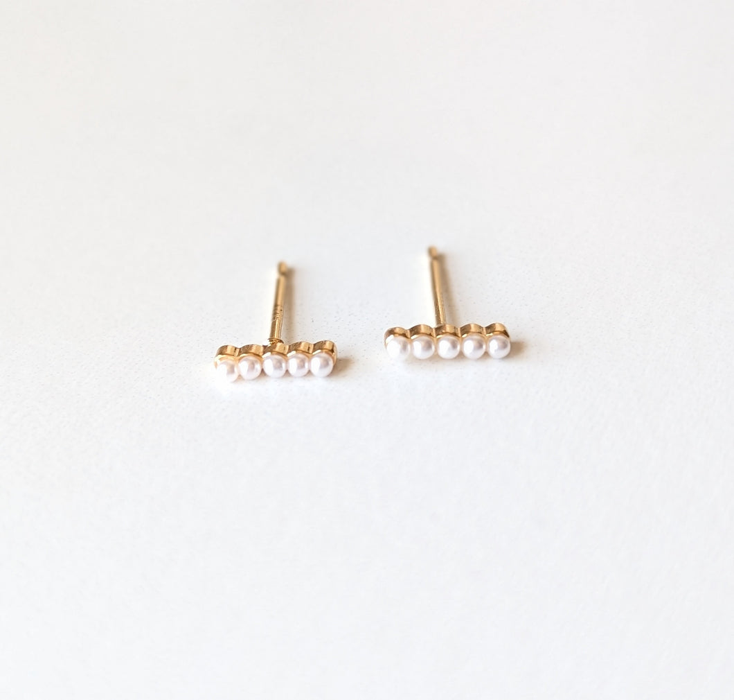 Pearl Bar Studs