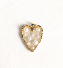 Load image into Gallery viewer, Large Pearl Heart