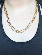 Load image into Gallery viewer, Modern Statement Chain