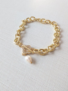 Clover and Pearl Toggle Bracelet