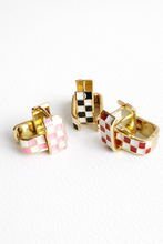 Load image into Gallery viewer, Checkered Huggies