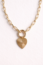 Load image into Gallery viewer, Heartline Chain Necklace