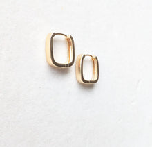 Load image into Gallery viewer, Sleek Square Huggies