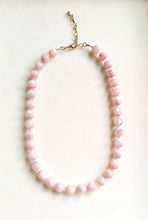 Load image into Gallery viewer, Blush Pearl Chunky Beaded Necklace