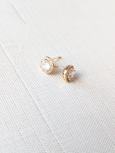 Load image into Gallery viewer, Halo Stud Earrings