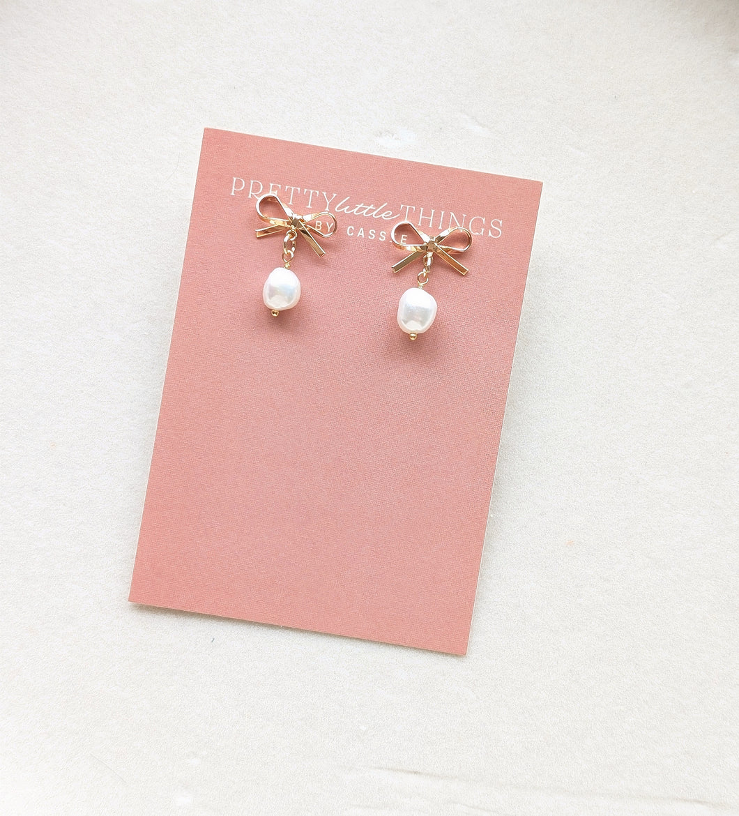 Bow Pearl Studs