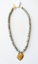 Load image into Gallery viewer, Vintage Heart Spotted Bead Necklace