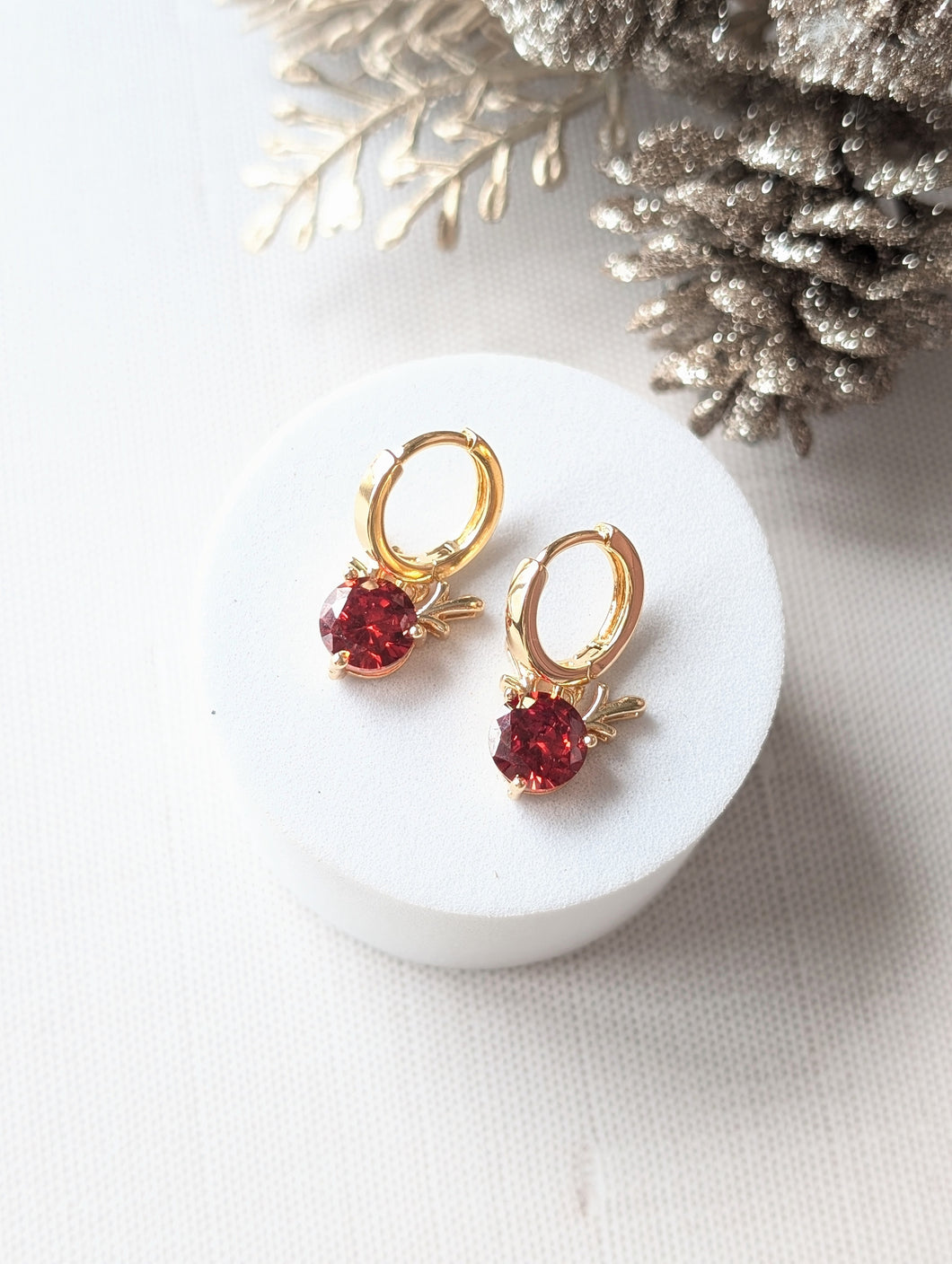 Holly Reindeer Huggies