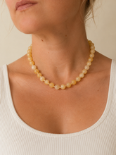 Load image into Gallery viewer, Buttercream Chunky Beaded Necklace