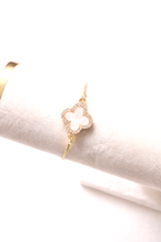 Load image into Gallery viewer, Willow Clover Bracelet